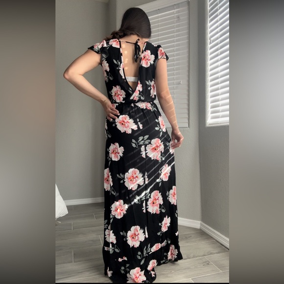 Black And Pink Floral Dress With Pockets! - Picture 5 of 6